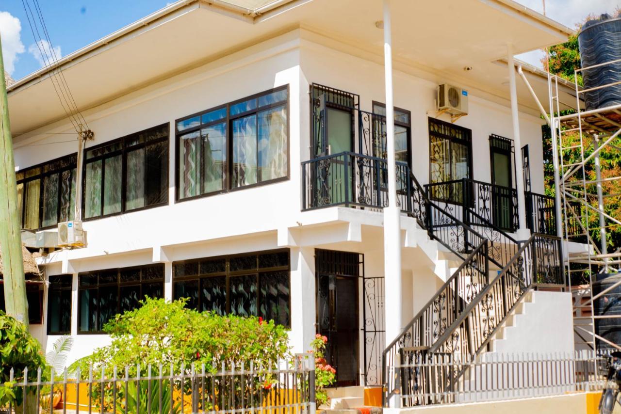 Flamingo Hotel Kinyerezi Dár Al-Szalám Kültér fotó